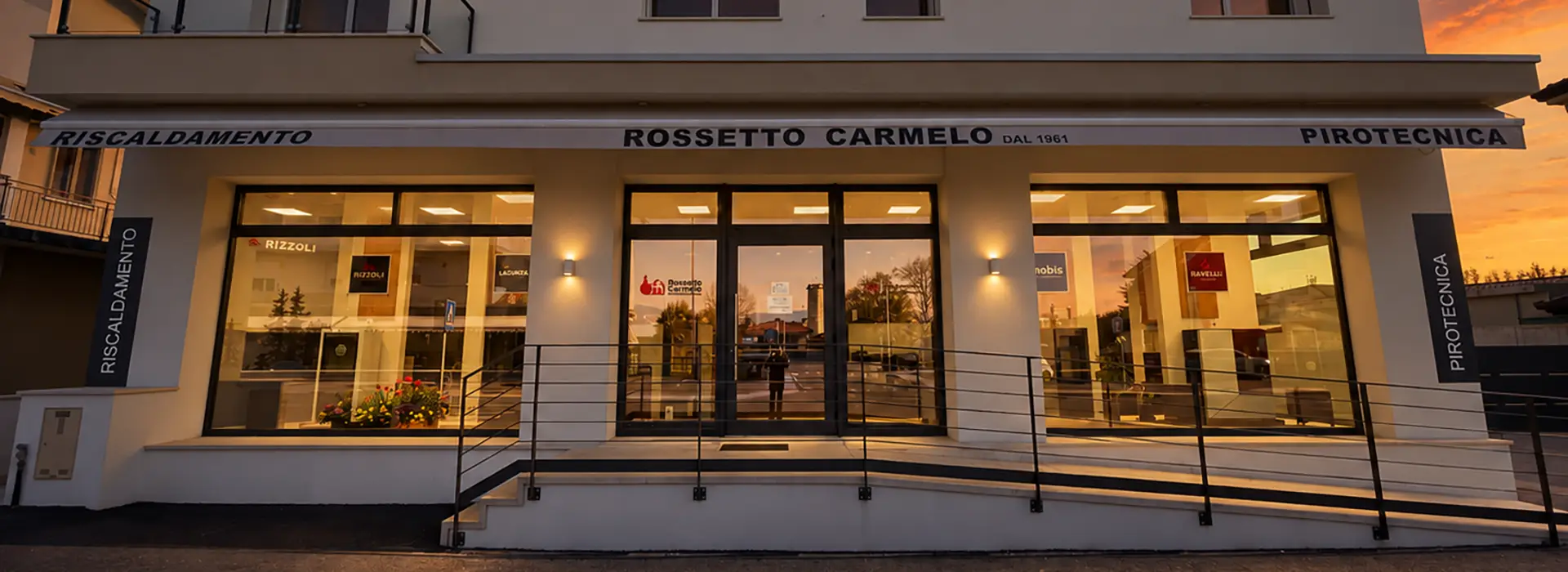 Punto vendita Pirotecnica Rossetto al tramonto